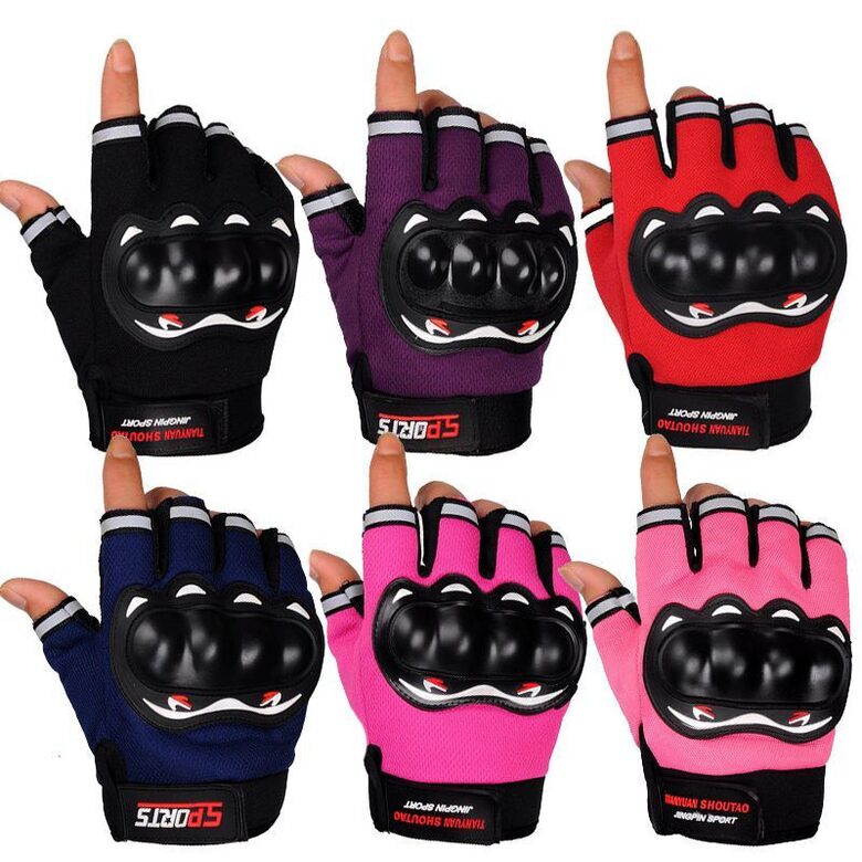 Moto braukšanas aizsargājošie cimdi, motociklistiem un riteņbraucējiem.