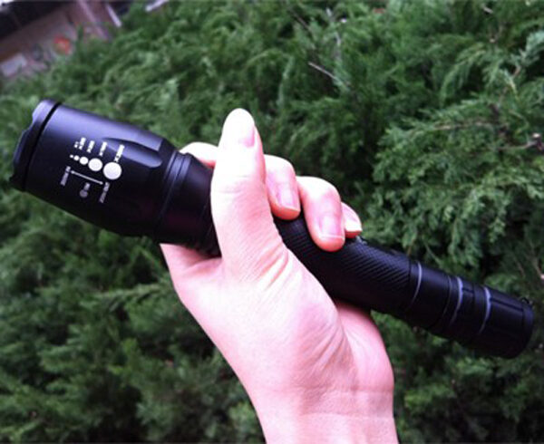 Lukturis Cree xml t6 zoom, black