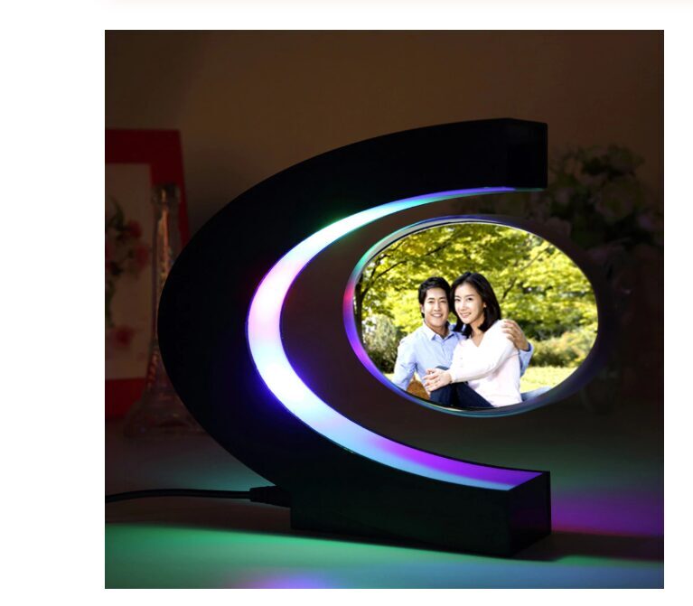 Levitējošais Fotorāmis