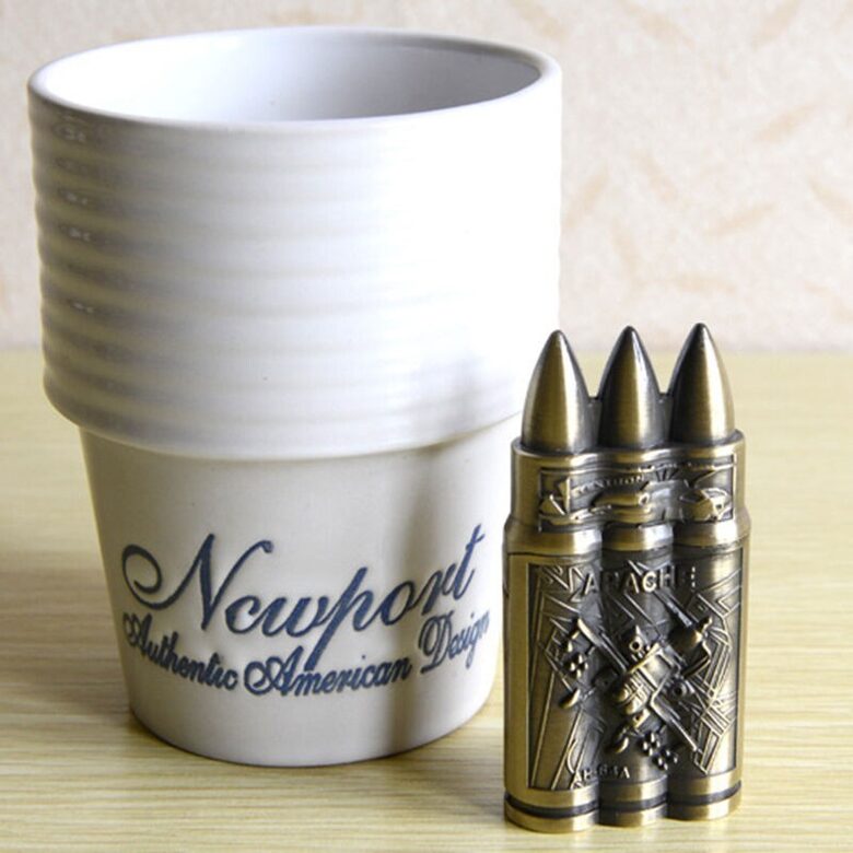 Elektroniskais cigarešu aizdedzinātājs- šķiltavas, lādējamas