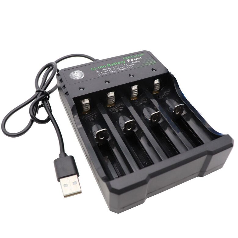 Akumulatoru lādētājs 18650 akumulatoriem (x4 lādēšanas ligzdas)