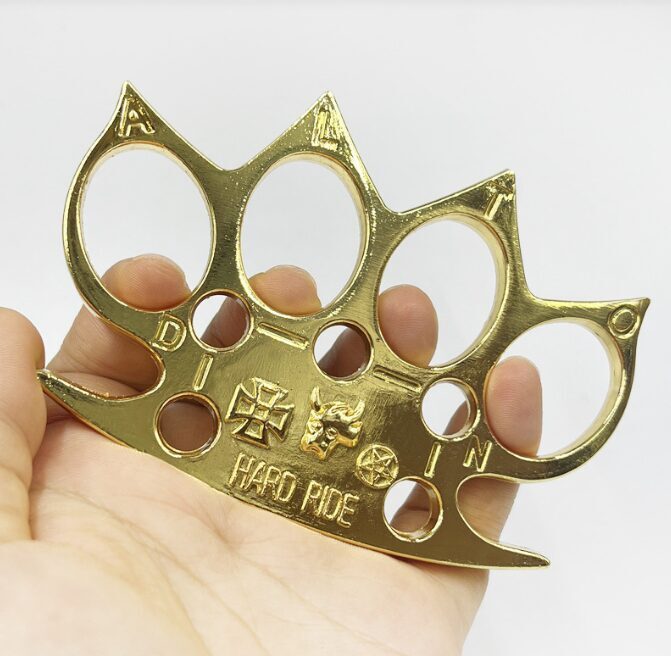 Kastete Cīņas Gars, Zelta krāsā