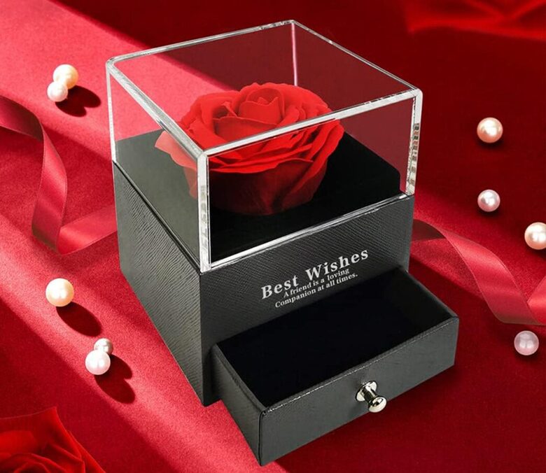 Rotu kastīte 'Mūžīgā Roze'