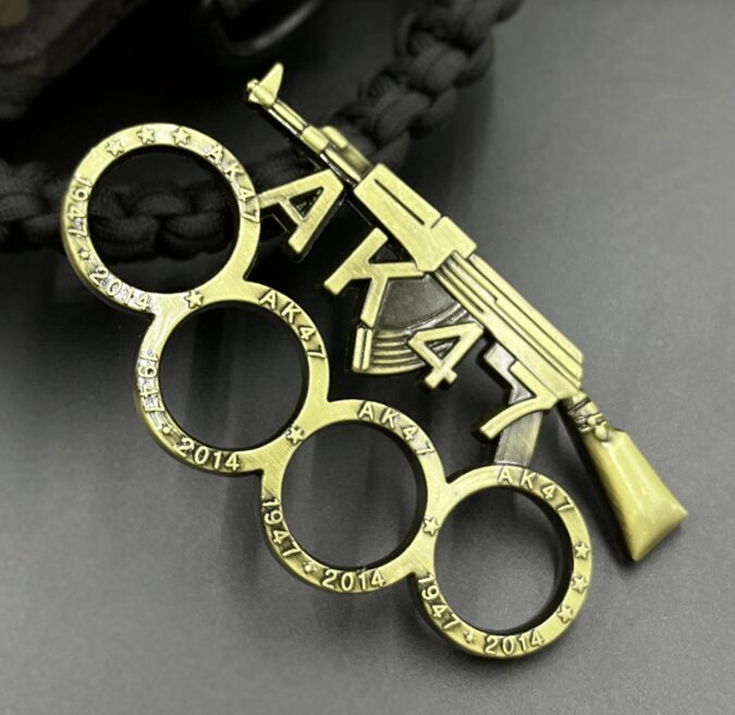 Jaudīgā Kastete, Zelta krāsā