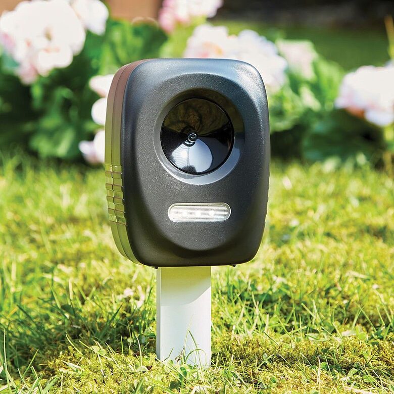 Dzīvnieku atbaidītājs, 3xAA baterijas (atbaida suņus, kaķus, putnus, lapsas, u.c. zvērus)