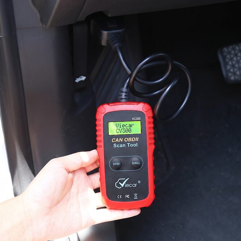 OBD2 skaneris, auto diagnostikas ierīce ar monitoru