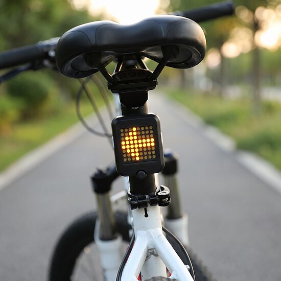 Velo pagrieziena rādītājs, automātiskais, lādējams