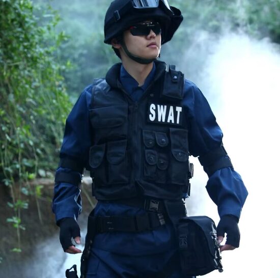 SWAT/FBI/OHRANA taktiskā veste - Civilajai un militārai lietošanai (M un L)