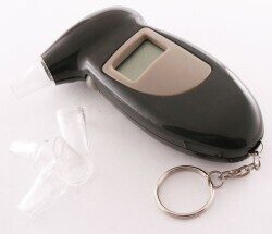 Alkometrs ar maināmiem uzgaļiem