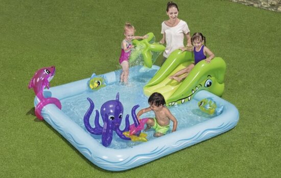 Baseins bērniem ar slidkalniņu un piepūšamajām mantiņām