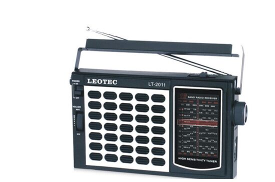 Fm Radio, darbināms no 220v vai ar baterijām