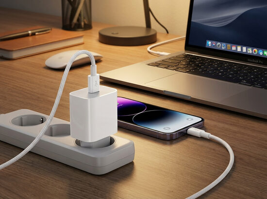 Lādētājs 18w, Izejas tips C, balts