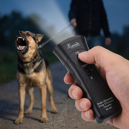 Suņu ultraskaņas aizbaidītājs 3 vienā (Gaisma, ultraskaņa, Lāzeris), dual